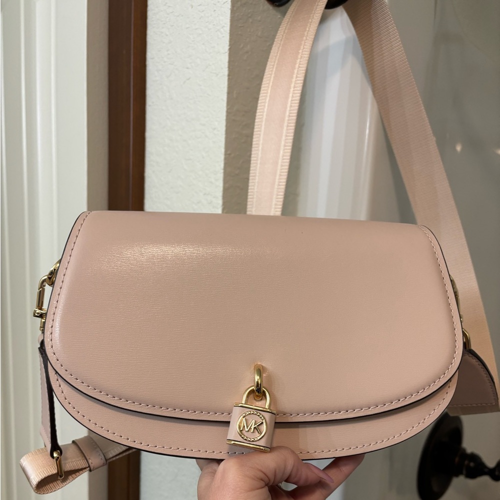 Michael Kors Pink Blush Shoulder Bag